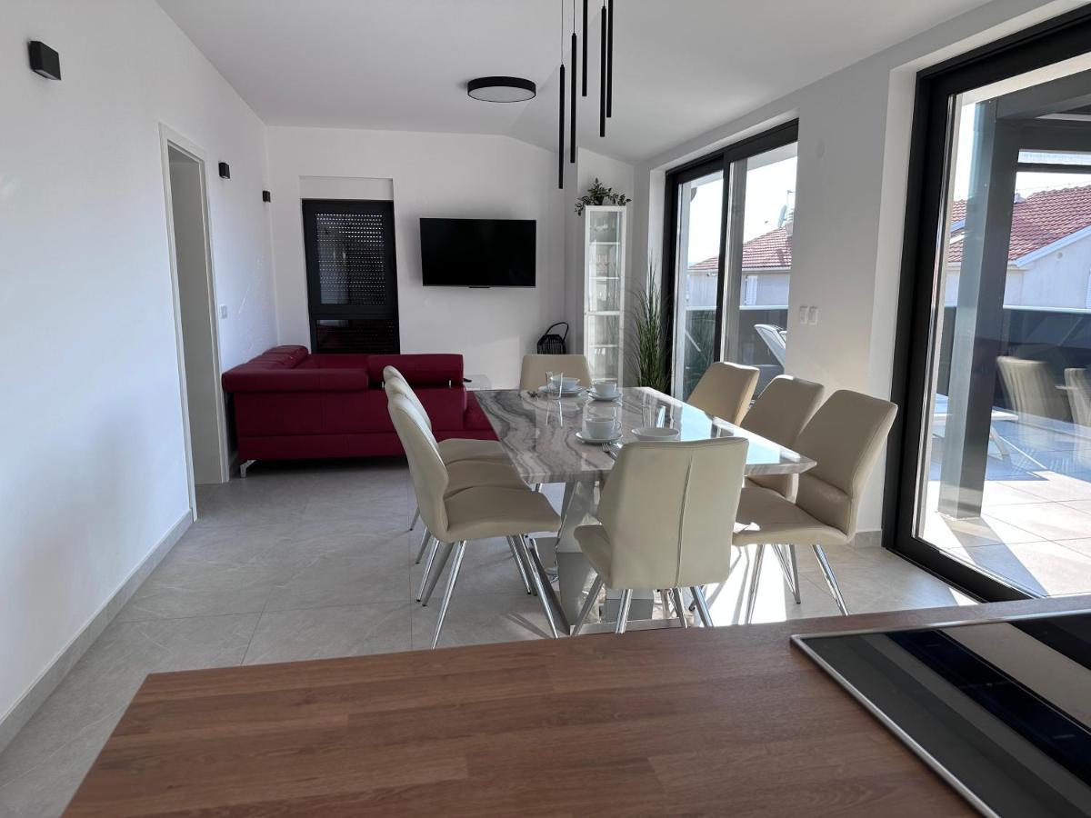 Luxury Apartments Marty Malinska Exterior photo