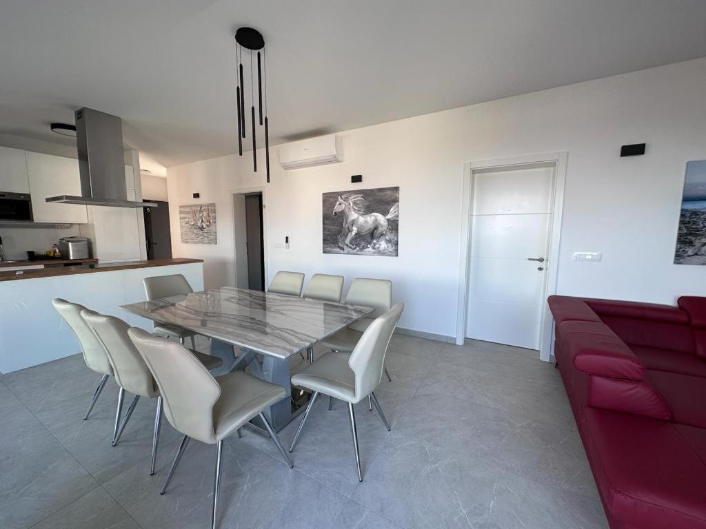 Luxury Apartments Marty Malinska Exterior photo