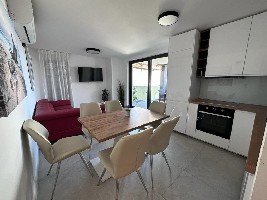Luxury Apartments Marty Malinska Exterior photo